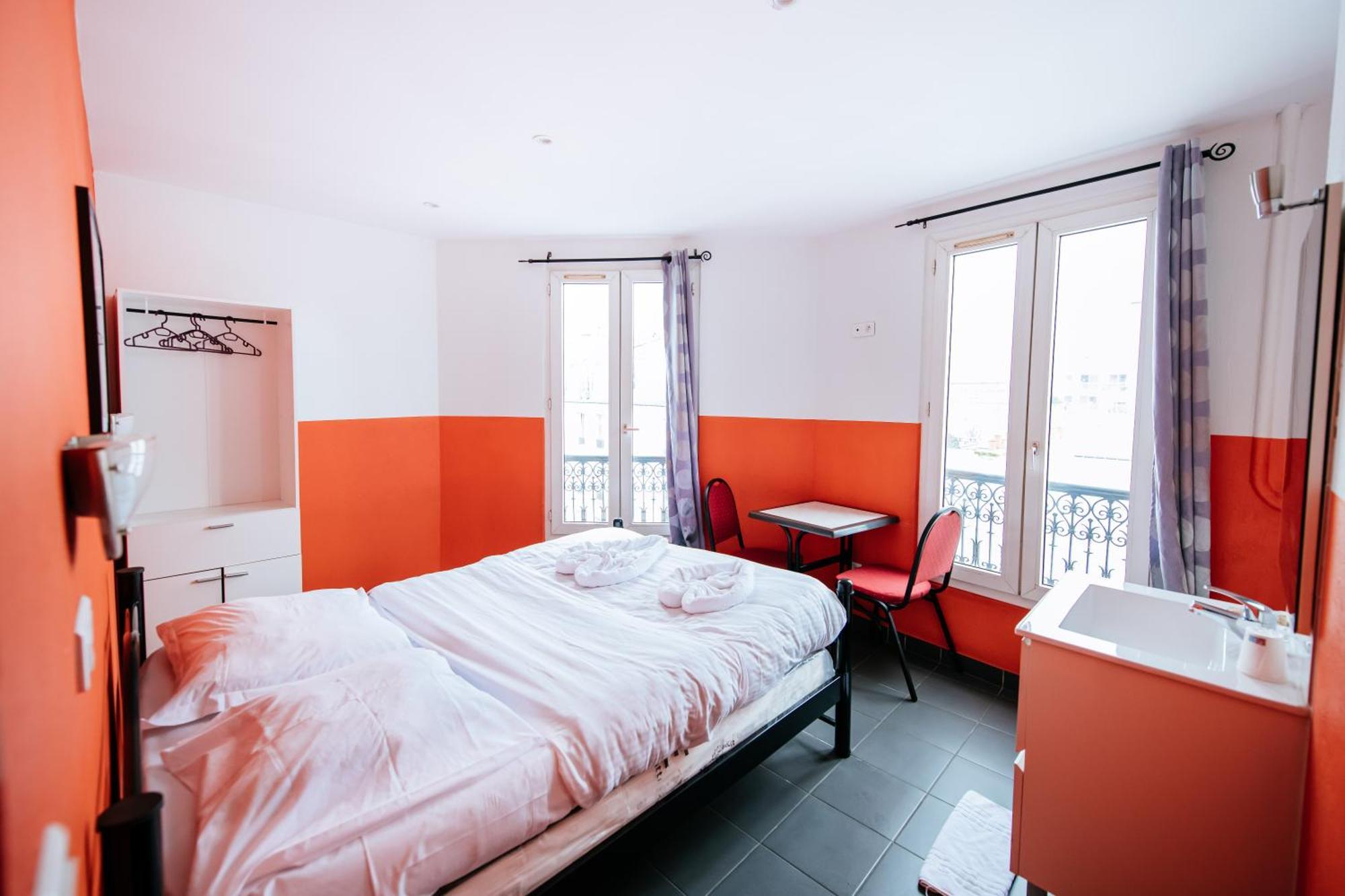 Hotel De La Poste Parijs